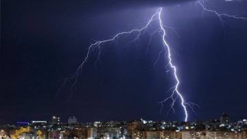 ضرورت استفاده از سیستم‌های صاعقه‌گیر